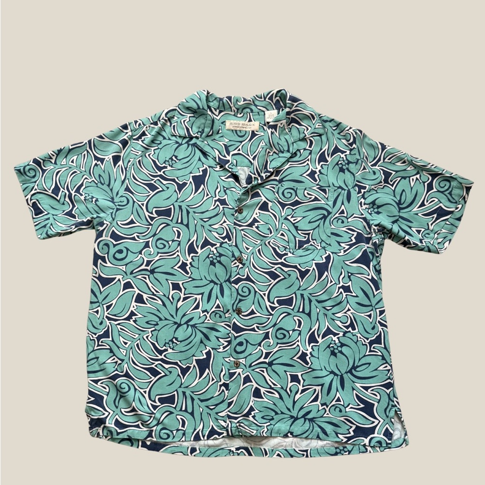 ✨ Island Republic 100% Silk Hawaiian Aloha Shirt L ✨